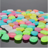 Pietricele fluorescente decorative 1Kg